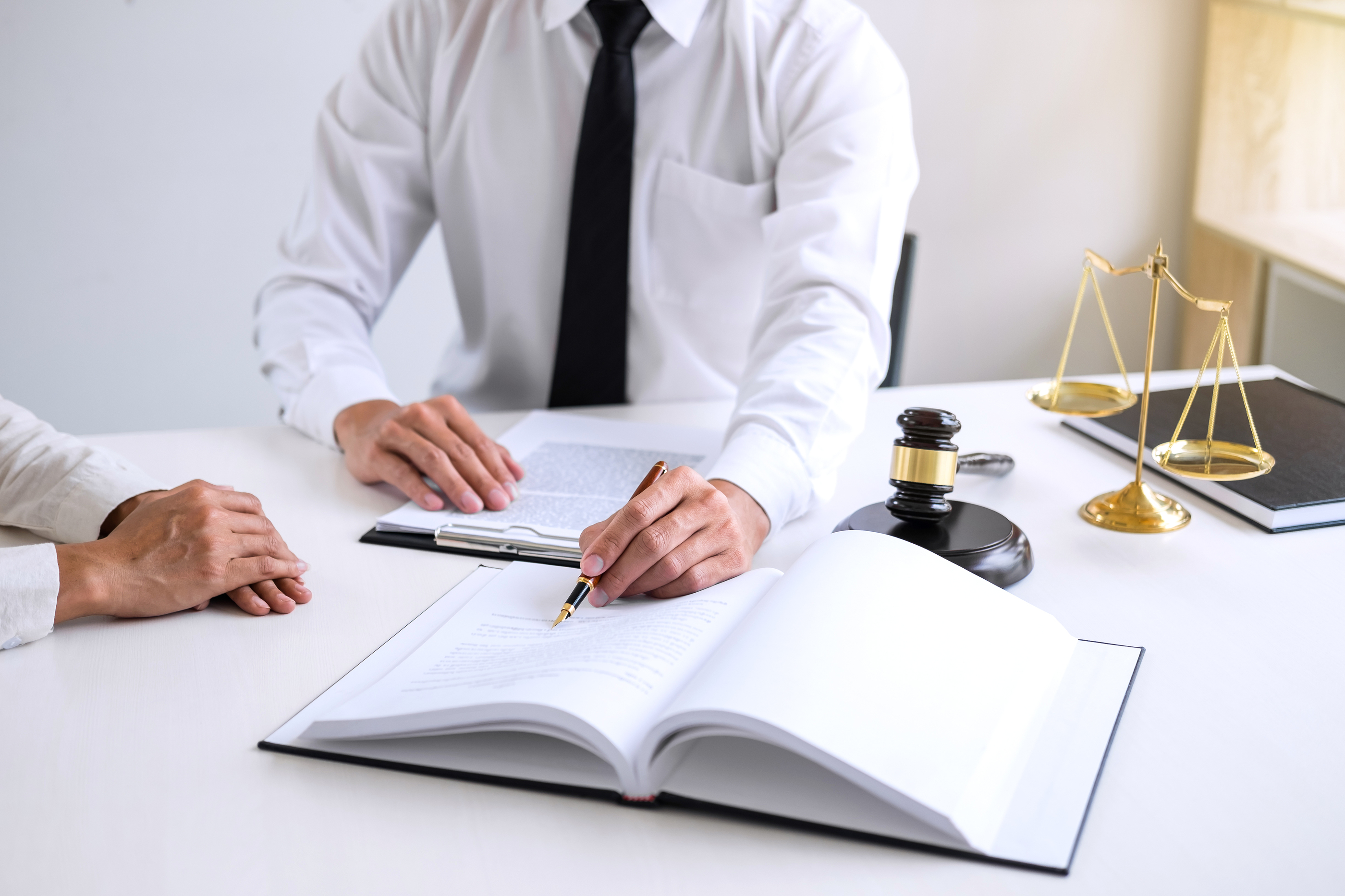 Selecting the Ideal Lawyer A Guide to Matching Legal Needs with Legal Expertise